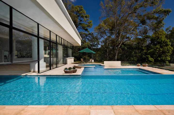 Swimming Pool Start-Up Service in Laval