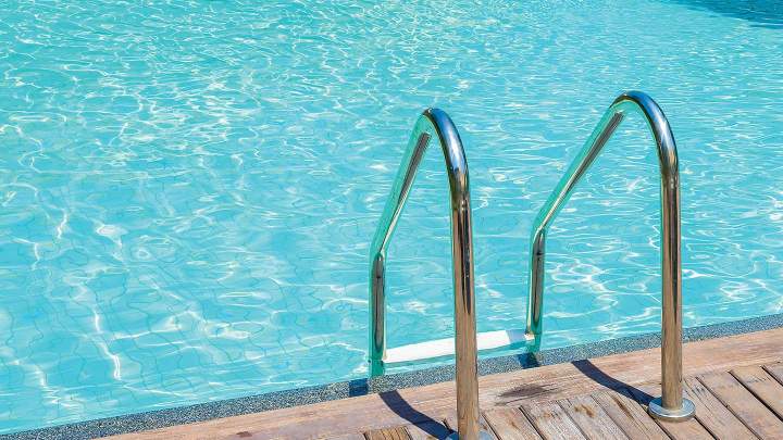 Stainless Steel Pool Ladder in Laval