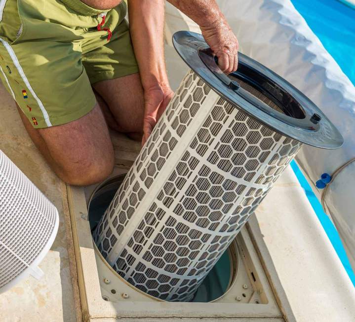 Swimming Pool Filtration System Replacement in Laval